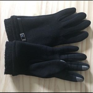 Black gloves